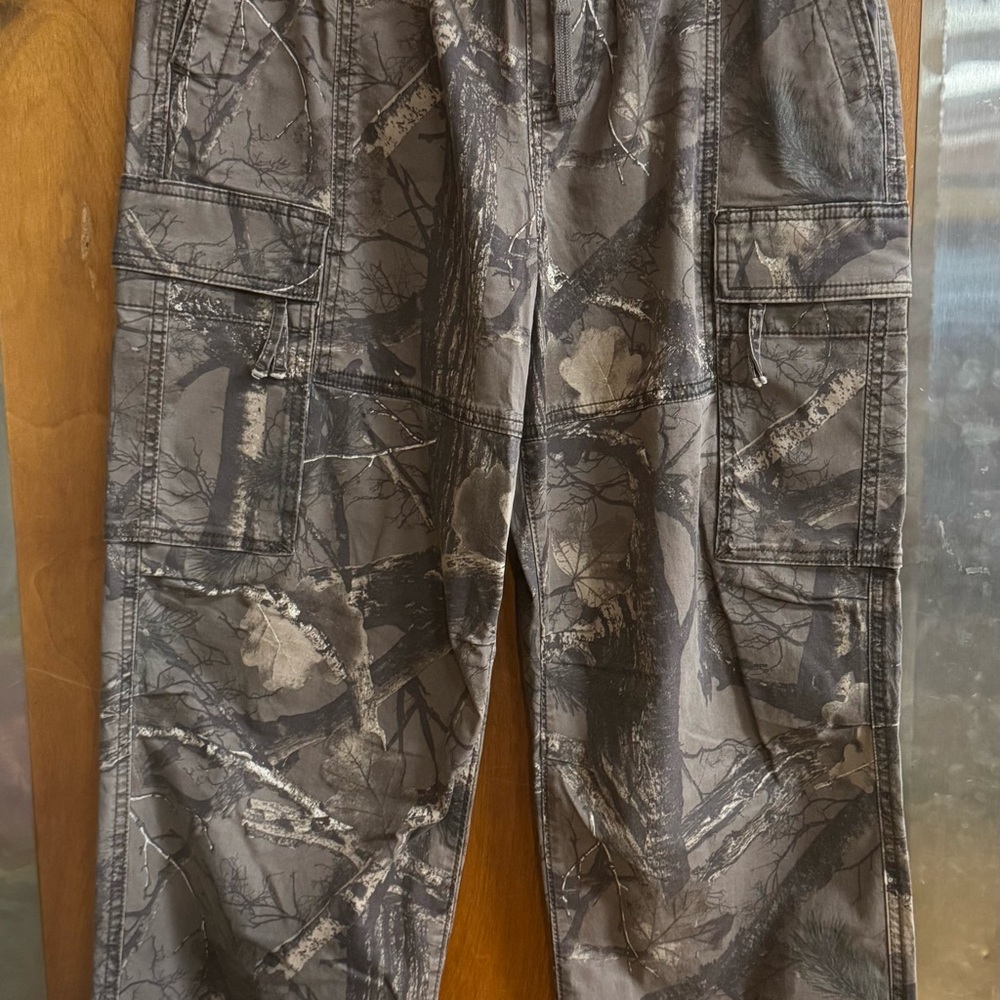 Hollister Men's Camouflage Cargo Pants